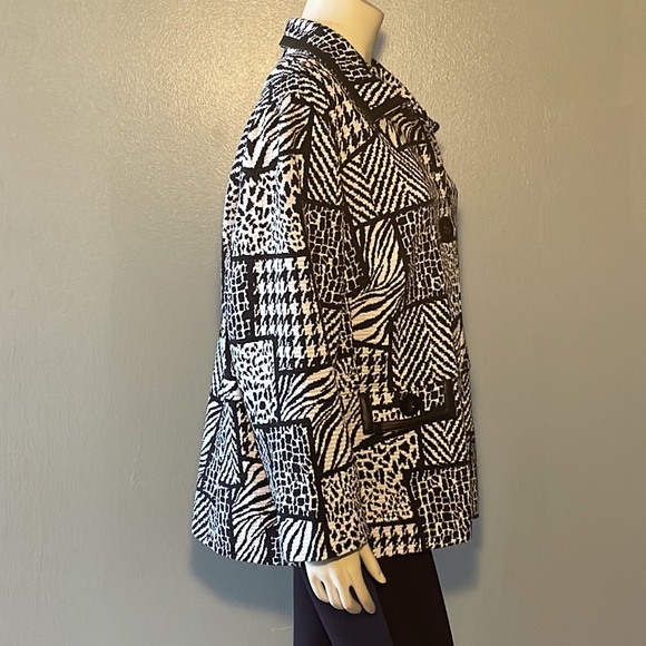 JM Collection, multi- print Jacket - Picture 5 of 8